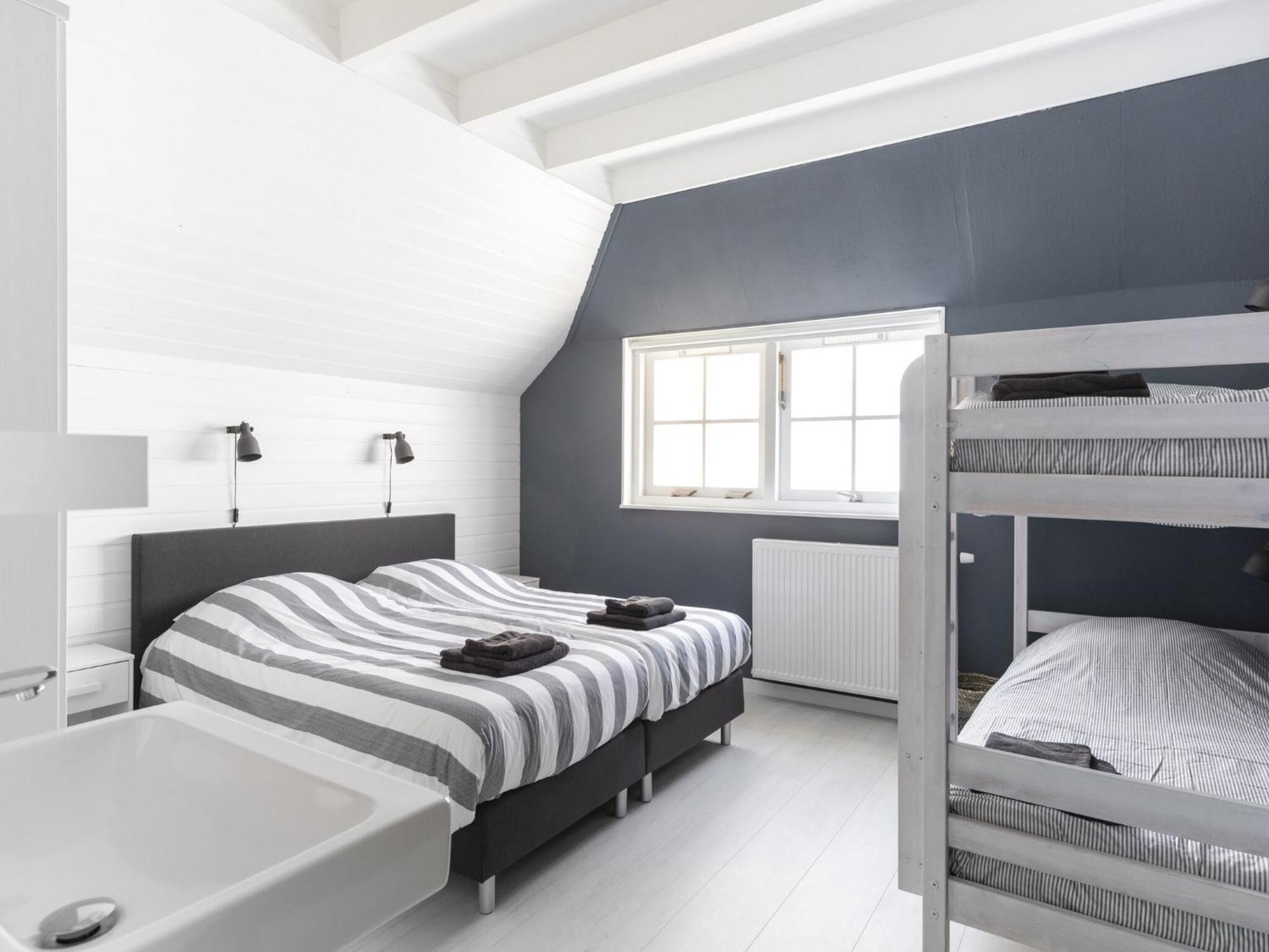 Luxuriously Restored Farmhouse With Trendy Interior Close To Sea And Forest 흐룻 외부 사진