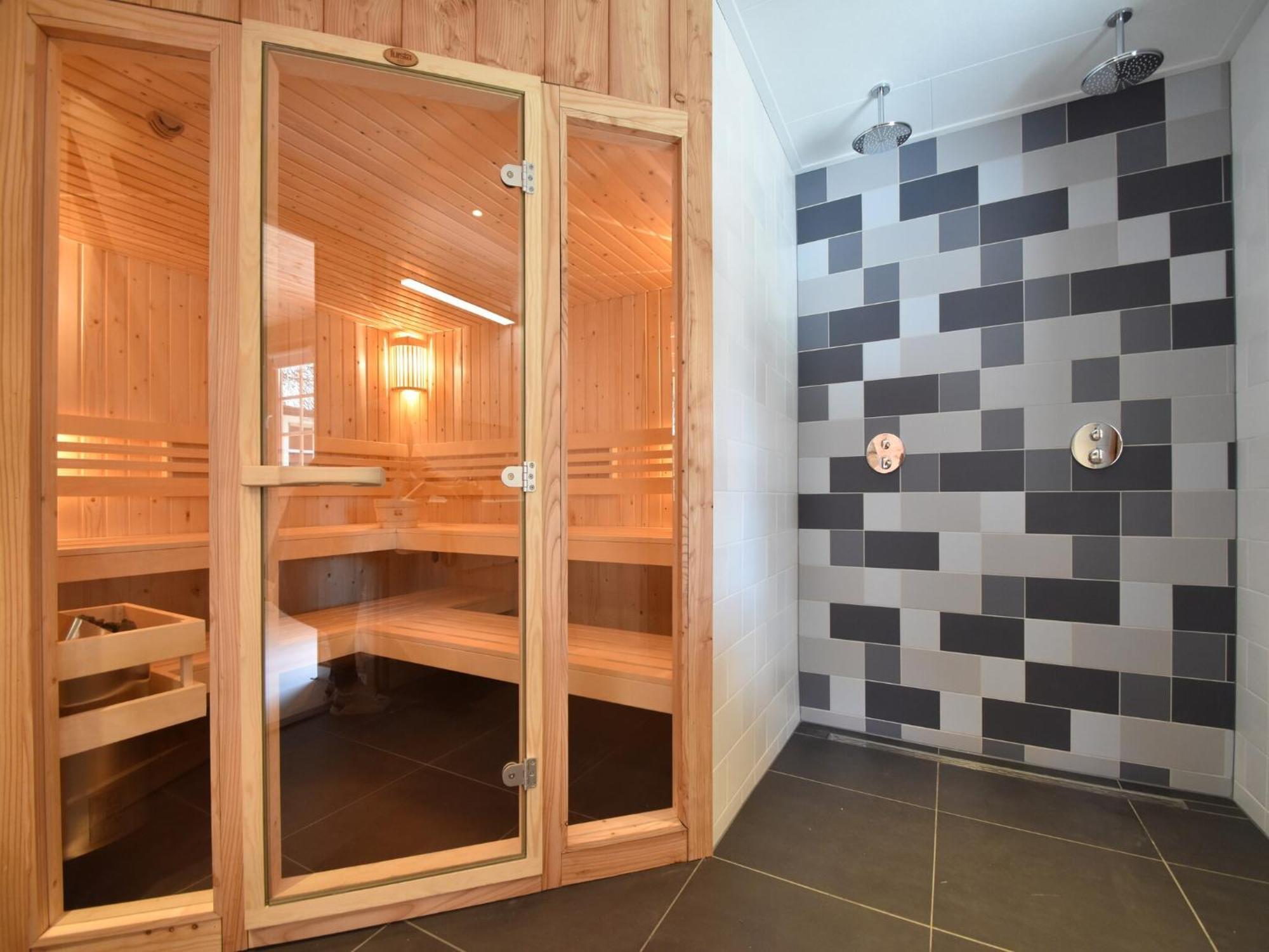 Luxuriously Restored Farmhouse With Trendy Interior Close To Sea And Forest 흐룻 외부 사진