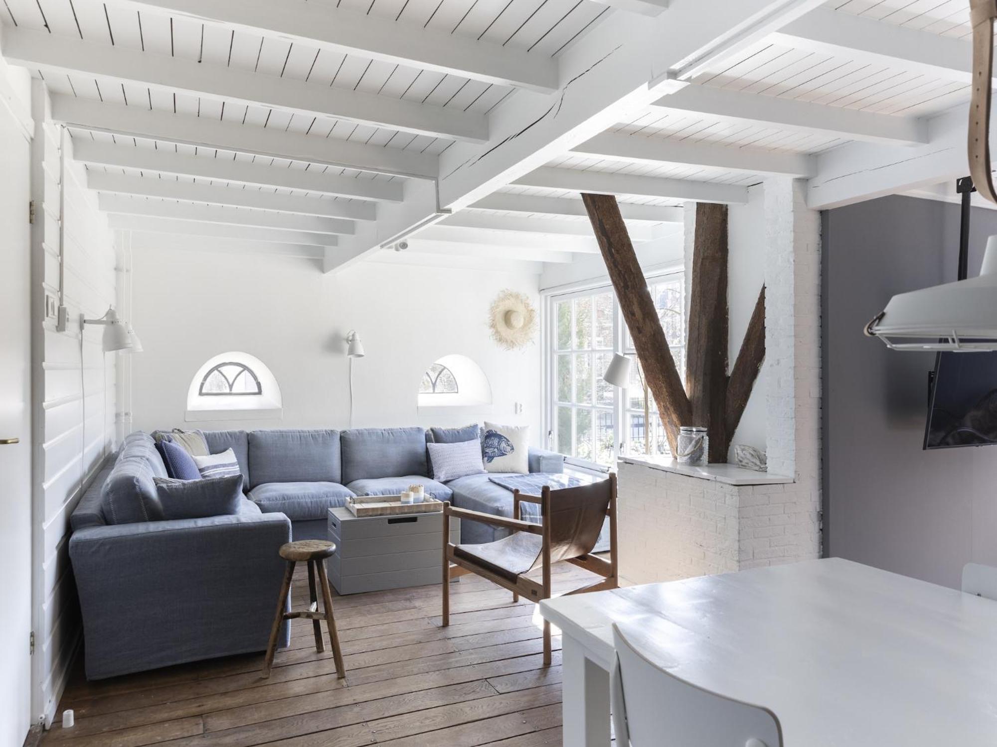 Luxuriously Restored Farmhouse With Trendy Interior Close To Sea And Forest 흐룻 외부 사진