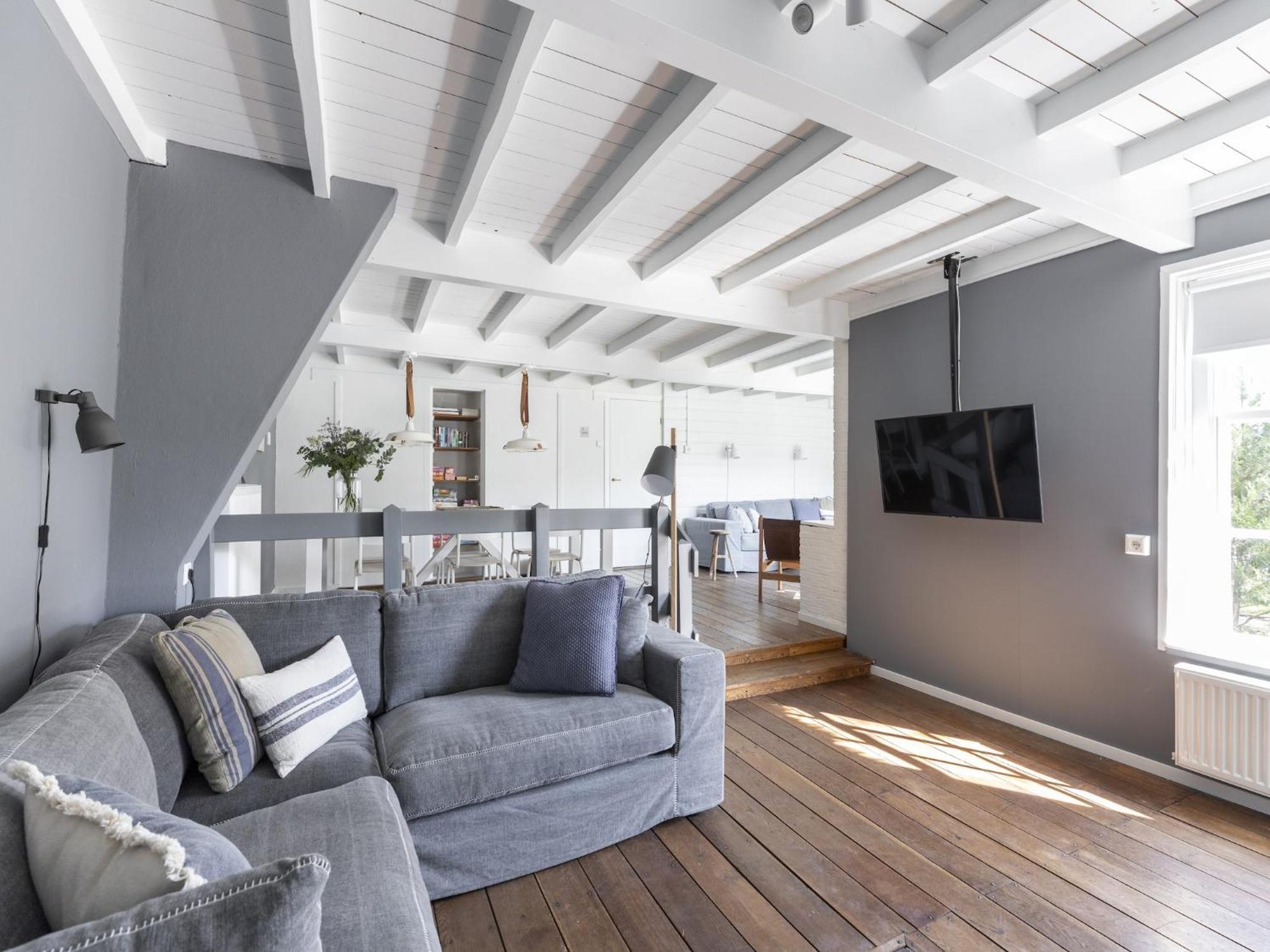 Luxuriously Restored Farmhouse With Trendy Interior Close To Sea And Forest 흐룻 외부 사진