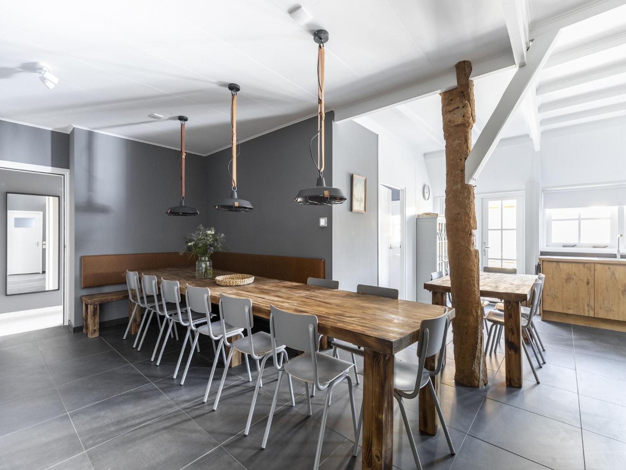 Luxuriously Restored Farmhouse With Trendy Interior Close To Sea And Forest 흐룻 외부 사진